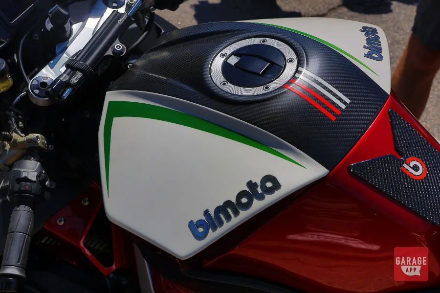 Bimota Tesi H2 fuel tank logo Italian flag stripes