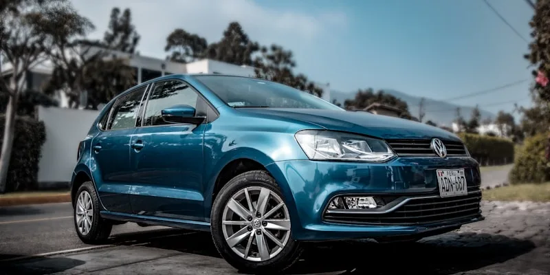How to Use CarPlay and Android Auto for Group Drives in 2026